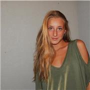 Studentessa in medicina e chirurgia al terzo anno, diplomata al liceo classico Alfieri di Torino. Offro ripetizioni di greco, lat